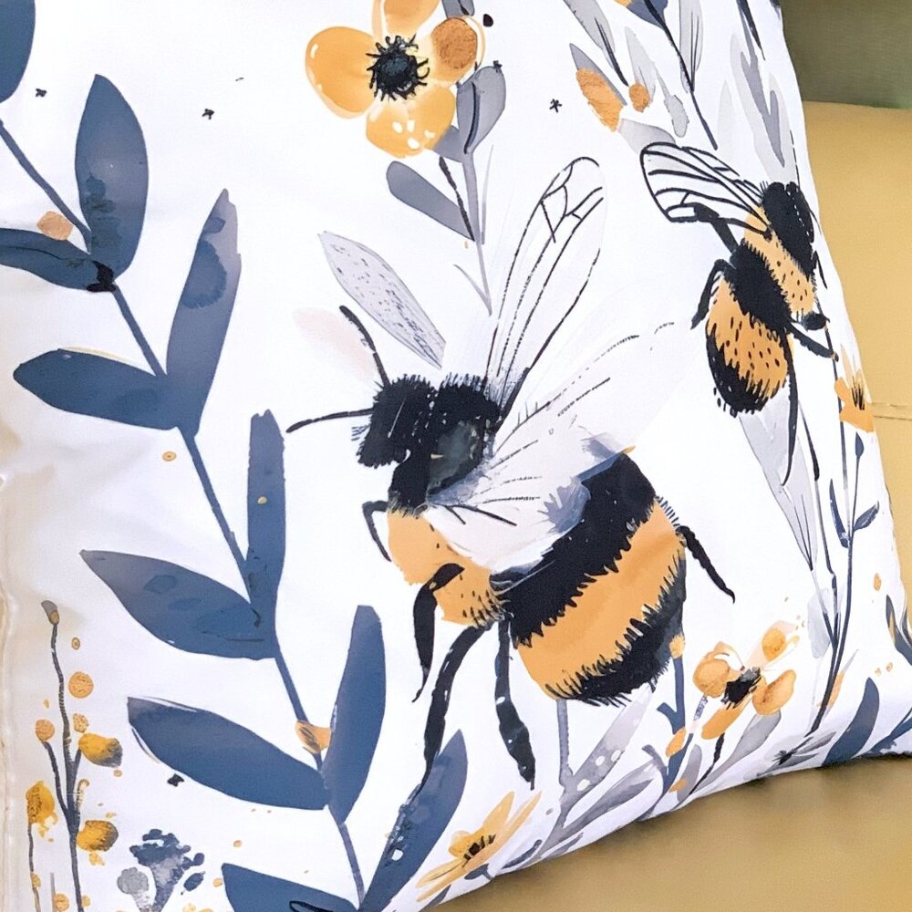 18" Sq Wildflower Meadow Flower Floral Bees Bumblebees Decorative Pillow Cover - Picture 2 of 6